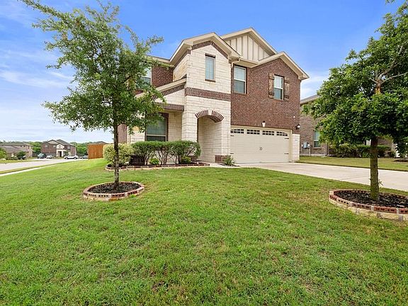 3rd image of 2203 Land Grant Way