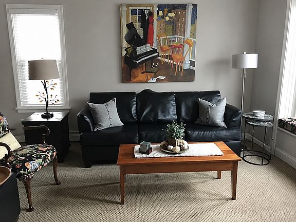 3rd image of 132 Chambersburg St Floor 2
