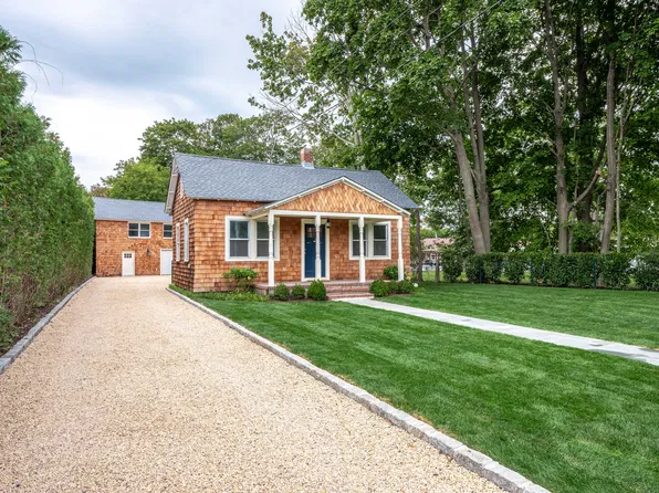 https://photos.zillowstatic.com/fp/4ee3d05150ba8bd01f9091690cc71cb3-p_e.webp