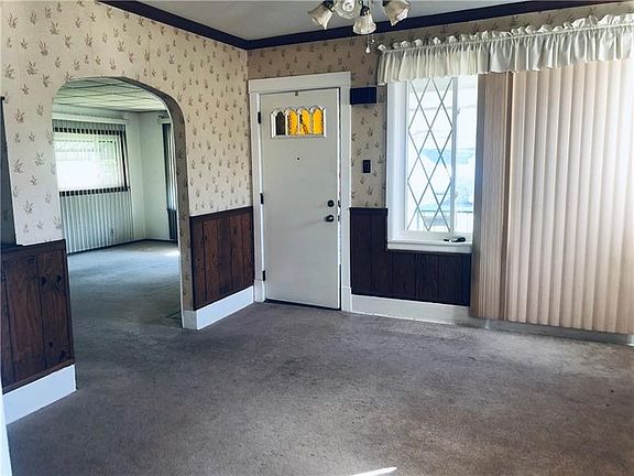 4th image of 200 Woodland Ave
