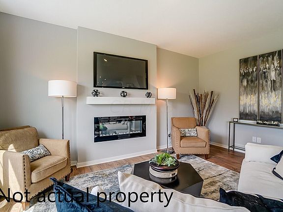 5th image of 1116 Mueller Dr