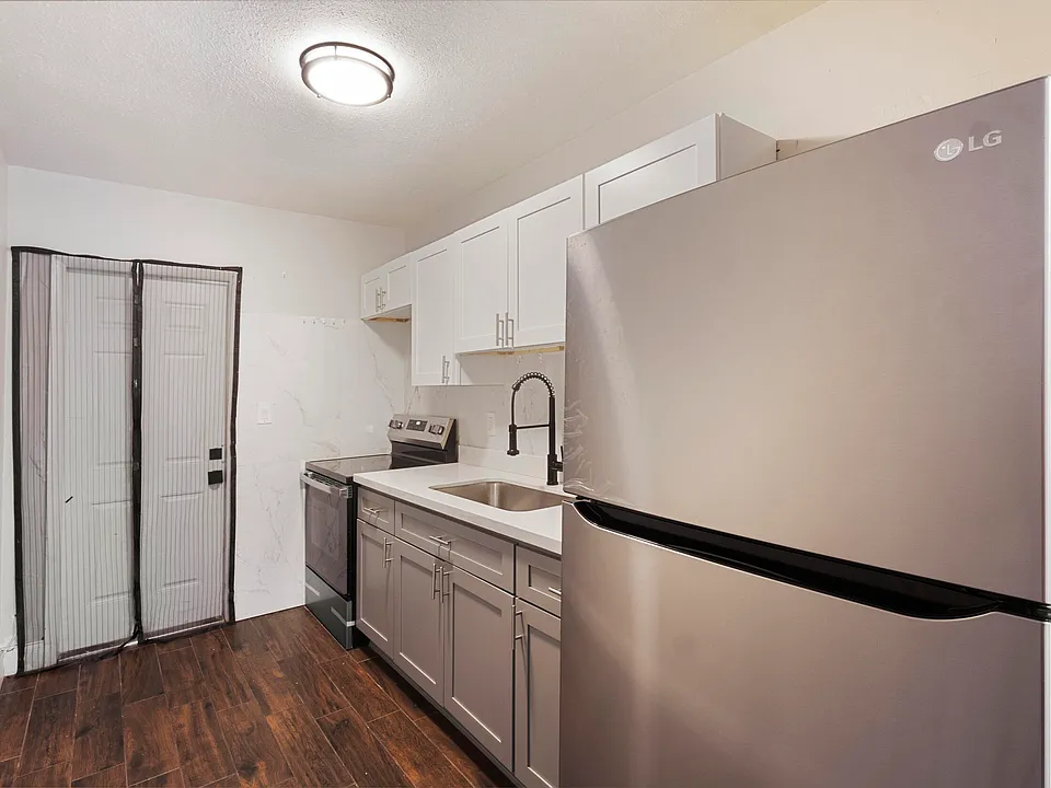 730 NW 4th Ave #3