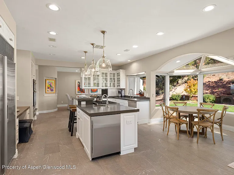 571 Booth Ln — Photo 23