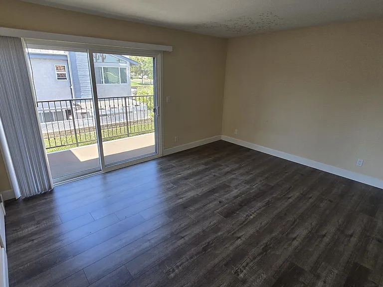 9563 Graham St — Photo 8
