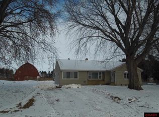 39742 348th St, Le Sueur, MN 56058
