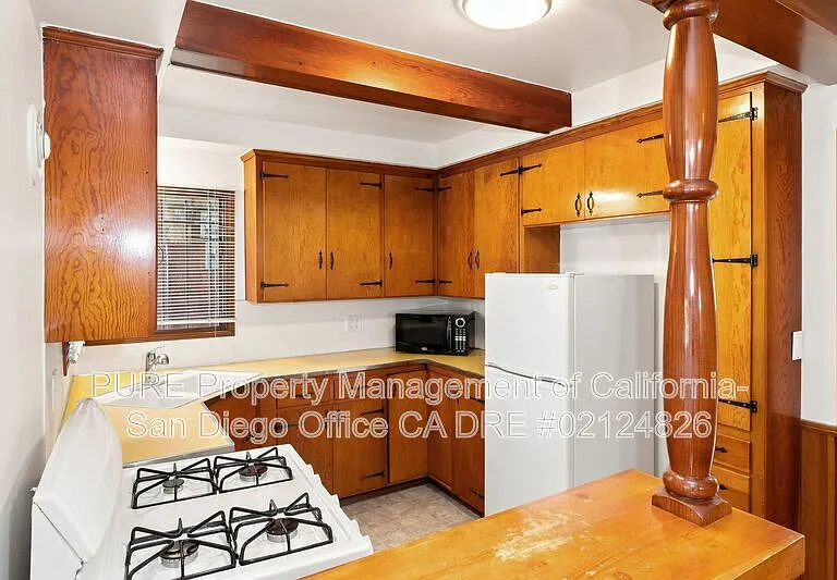 114 Kalmia St #8 — Photo 10