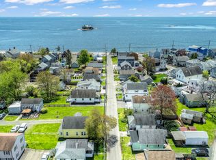 30 Crouch Rd, Branford, CT 06405