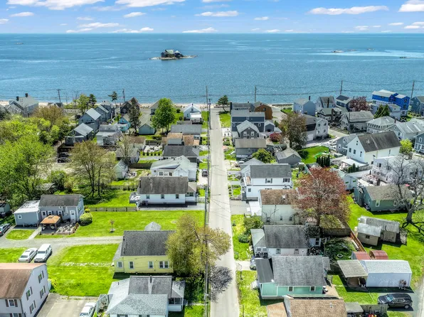 30 Crouch Rd, Branford, CT 06405