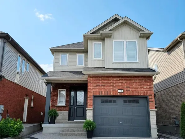 14 Crossbridge Ave, Kitchener, ON N2A 0J9