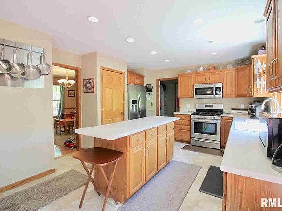 5th image of 7061 Holdorf Dr