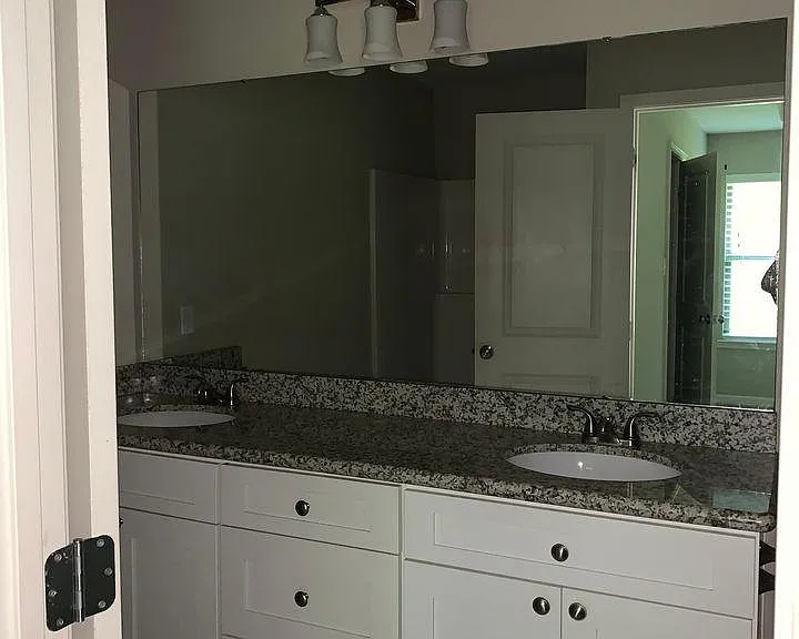 13712 Fox Hill Dr — Photo 15