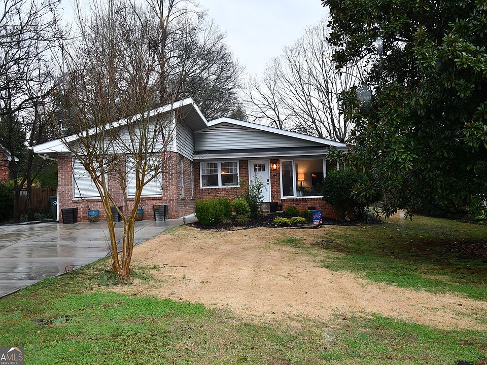 1st image of 264 Pamela St NW