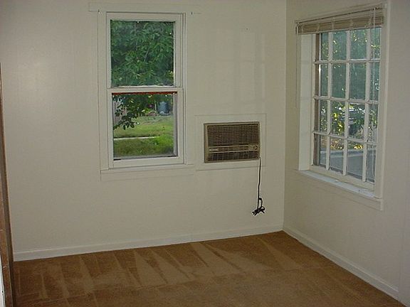 3rd image of 1220/1220 1/2 E Pine St