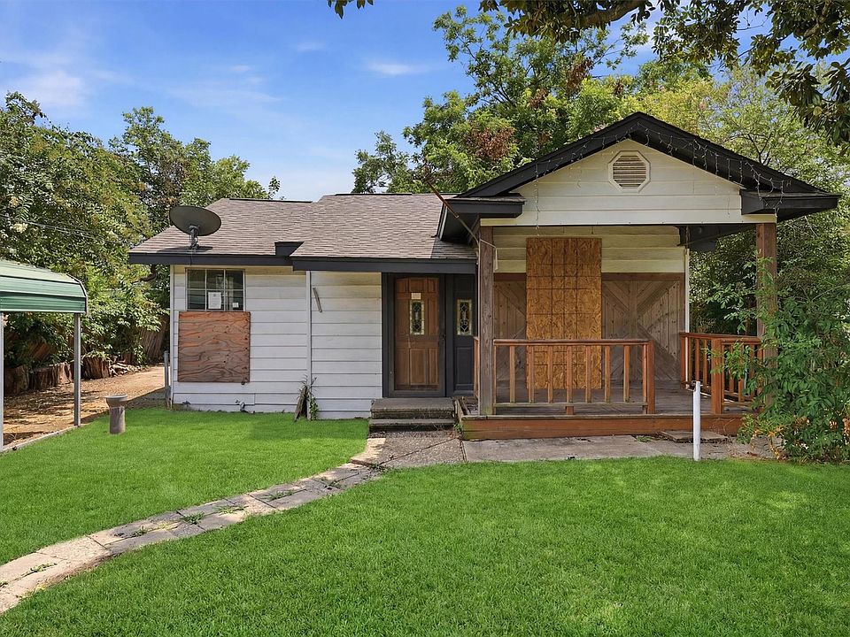 1st image of 2422 Chapis St