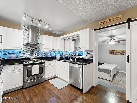 3rd image of 5825 OVELLA Road