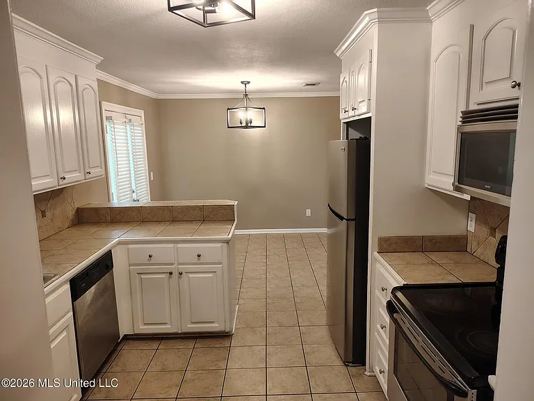 2111 Branch Creek Dr — Photo 6