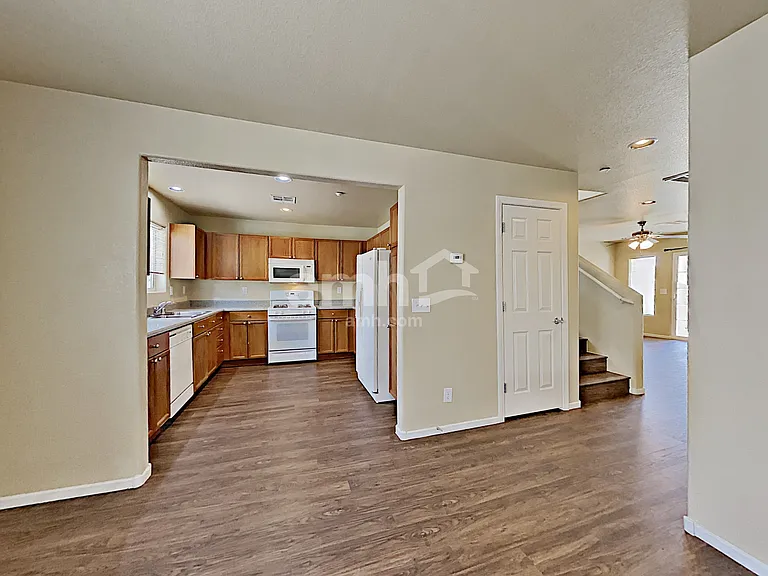 9161 Desirable Ct — Photo 6