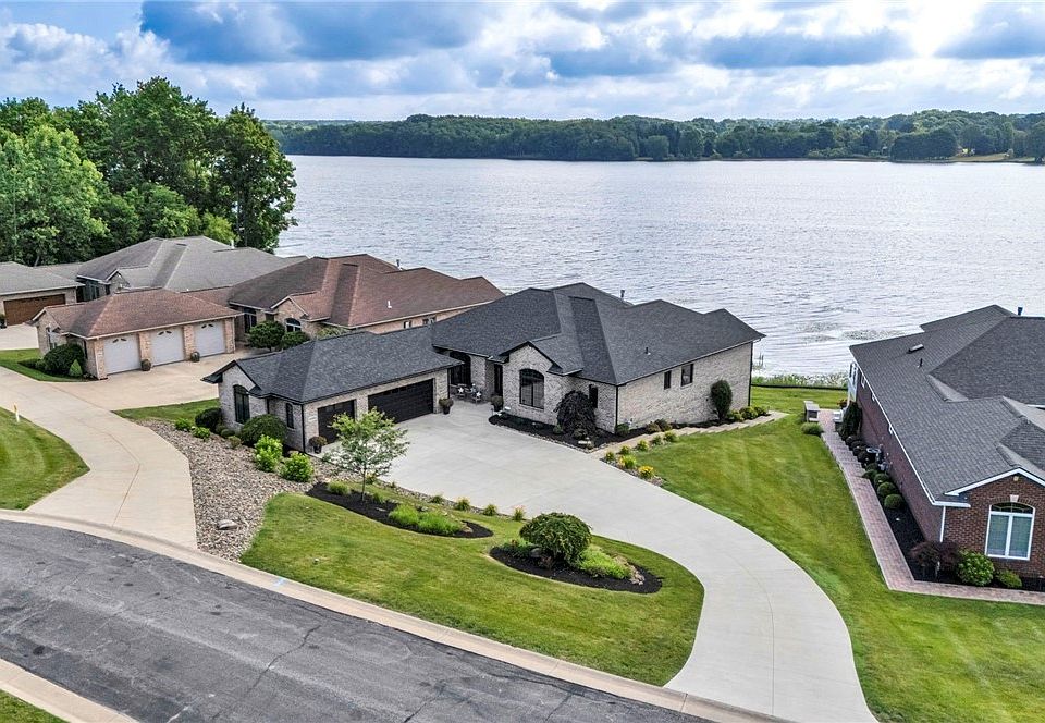 1st image of 1004 Waters Edge Dr