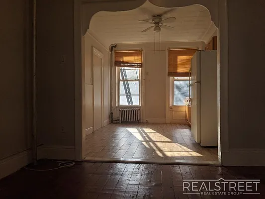 Rented by Real Street Inc | media 2