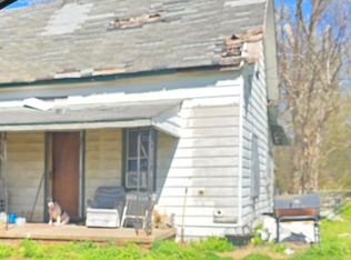 134 W College St, Henry, TN 38231