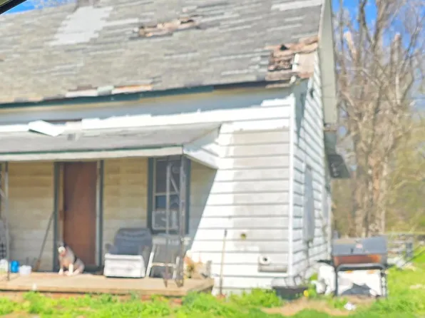 134 W College, Cedar Grove, TN 38321