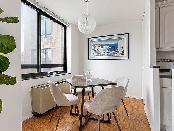 5th image of 171 E 84th St APT 19A