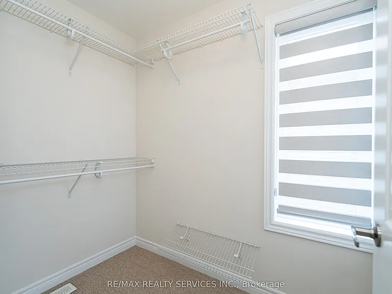 7 Baker Ln — Photo 37