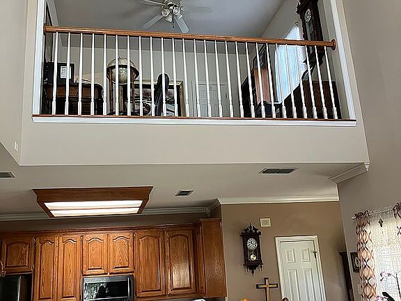 5th image of 2102 Lakeforest Dr