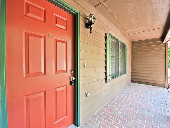 5th image of 2319 Beauty St