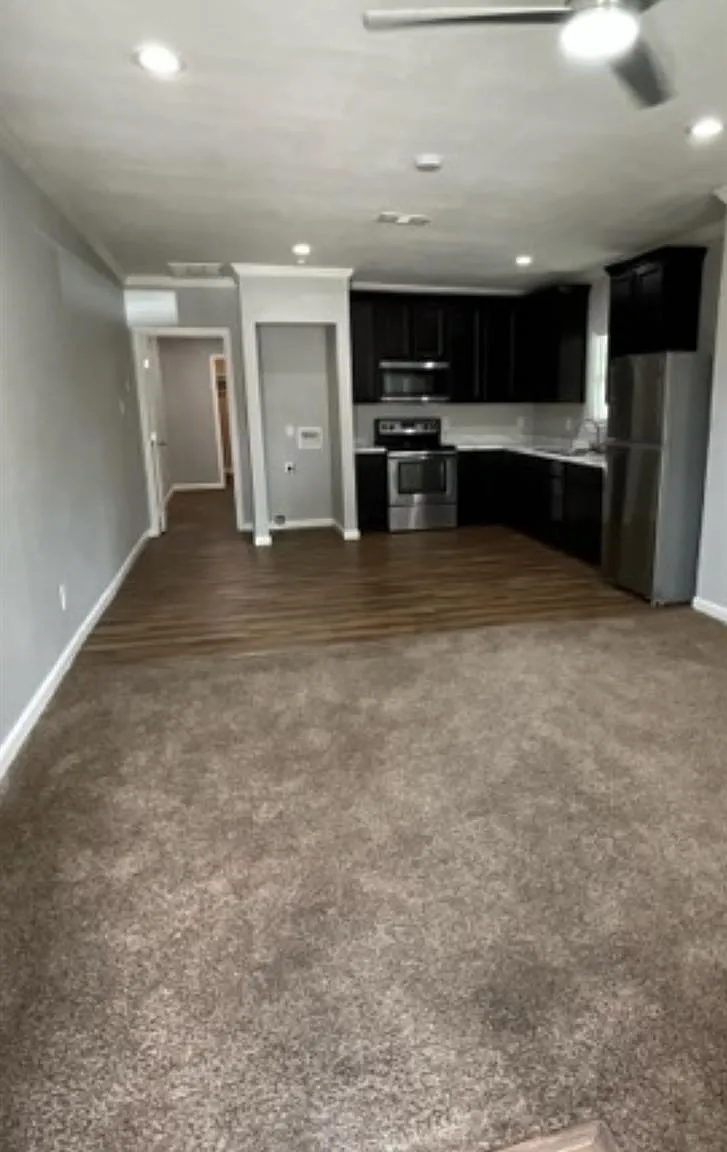 1 bed, 1.0 bath, 607 sqft, $1,000 — Photo 2