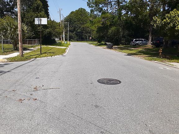 4th image of 6658 Lucente Dr