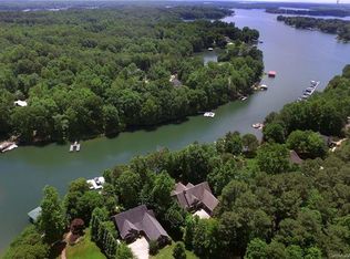 225 Bullfinch Rd, Mooresville, NC 28117