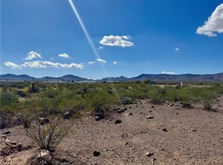 4191 N Dilkon Rd, Golden Valley, AZ 86413