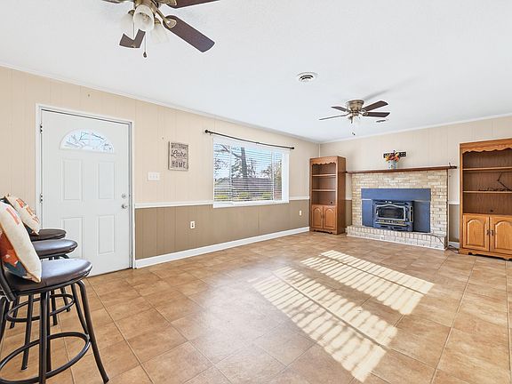 4th image of 1416 Litzler Dr