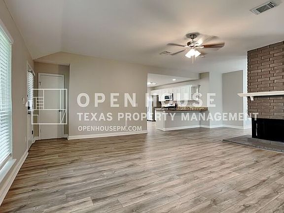 4th image of 3912 Ashwood Dr