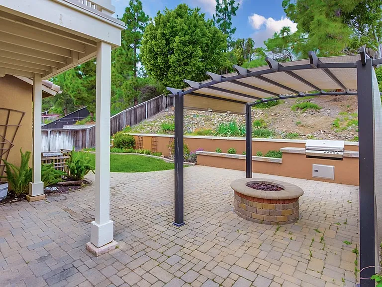 936 Citrine Way — Photo 32