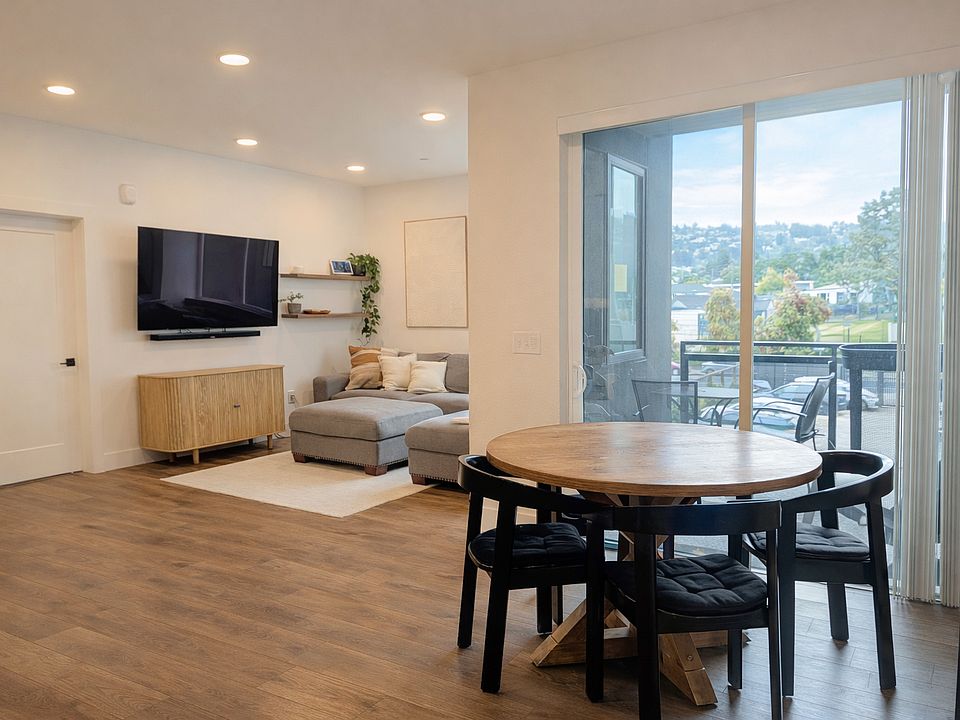 Entry to dining space/living room space