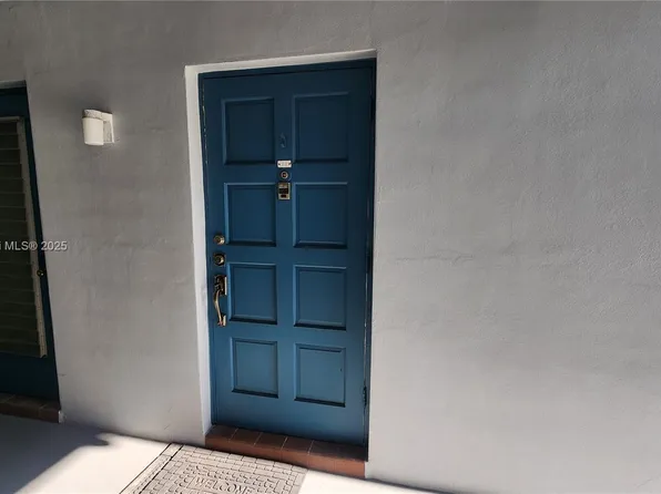 981 Hillcrest Ct APT 114, Hollywood, FL 33021