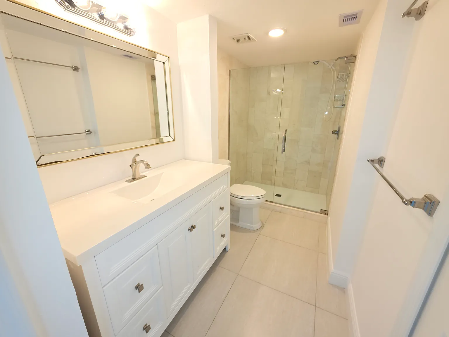 154 Cypress Way E — Photo 3