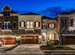 18373 Fairway Oaks Sq, Leesburg, VA 20176