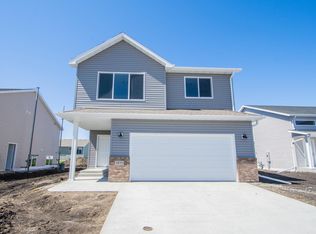 3835 19th St S, Moorhead, MN 56560