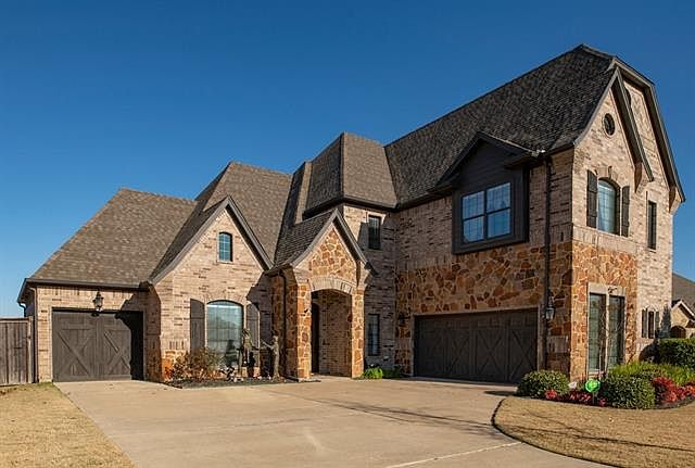 1st image of 104 McKinley Dr