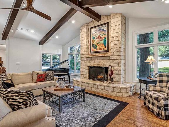 4th image of 1010 Arbor Ln