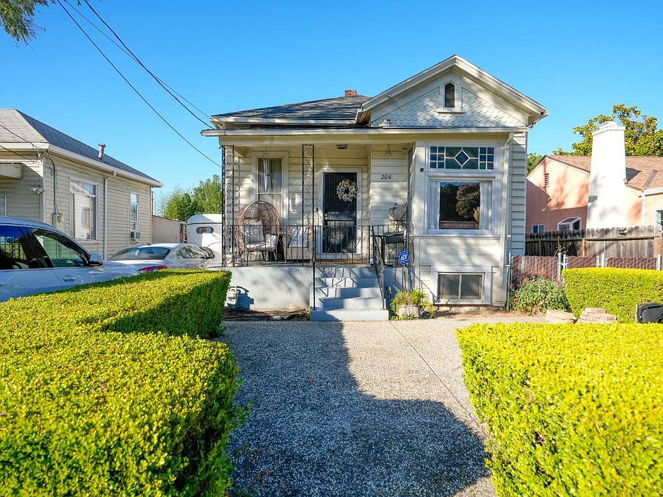 1st image of 204 N 24th St