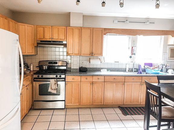 3rd image of 24 Warwick Rd