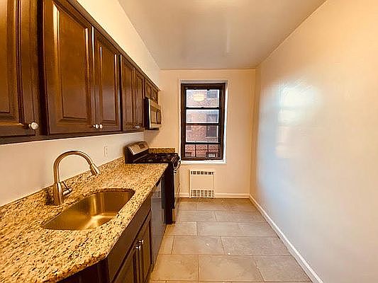 4th image of 35-05 Parsons Blvd #4CC