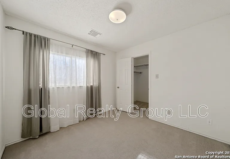 2913 Candleberry Dr — Photo 9