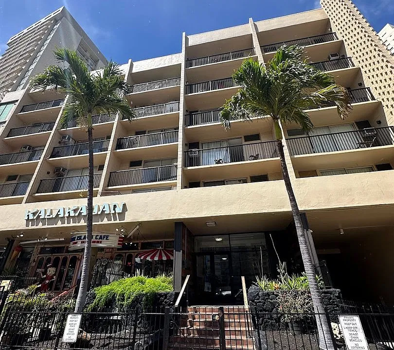 1911 Kalakaua Ave #211