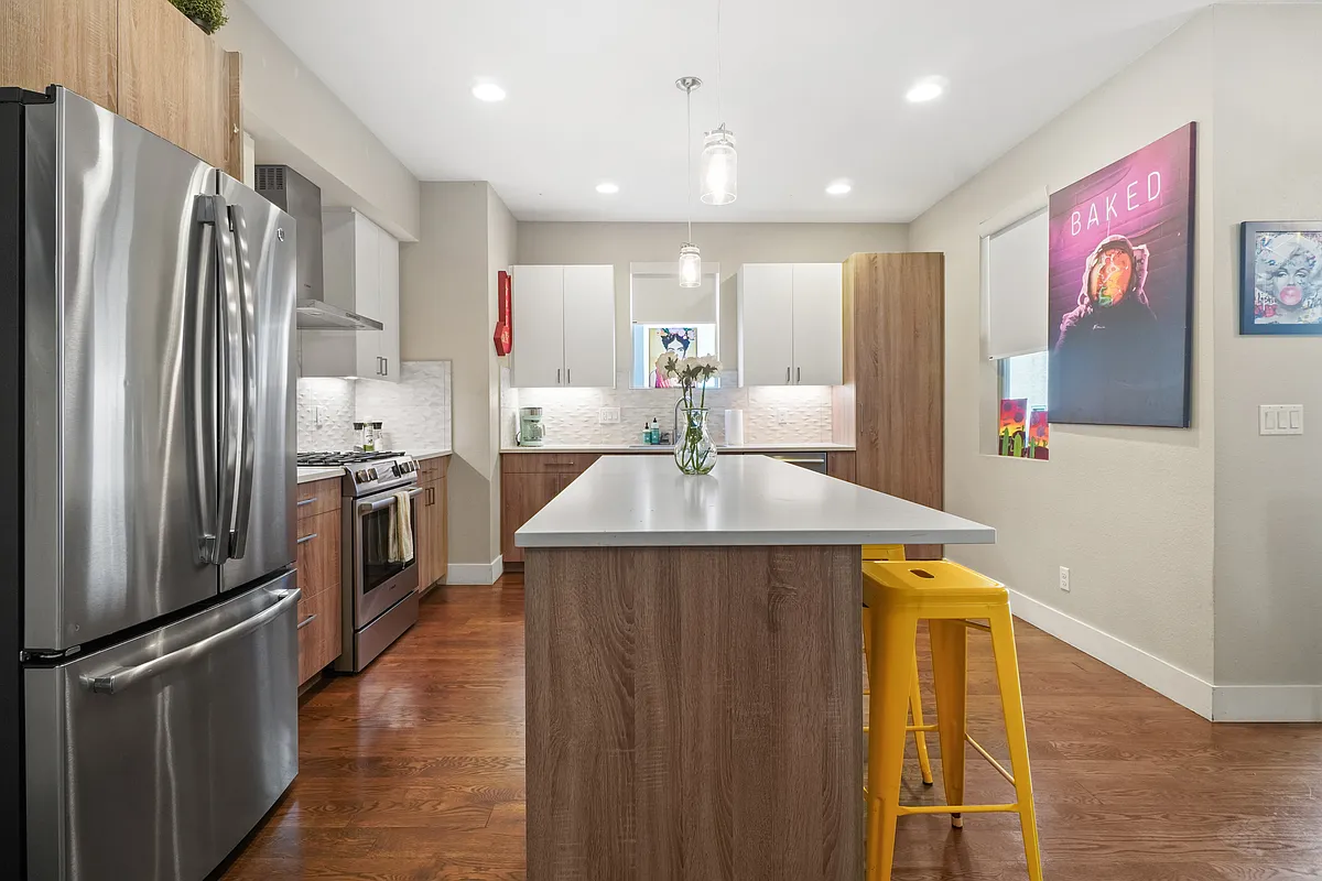 Building Photo - 1325 Elati St #5