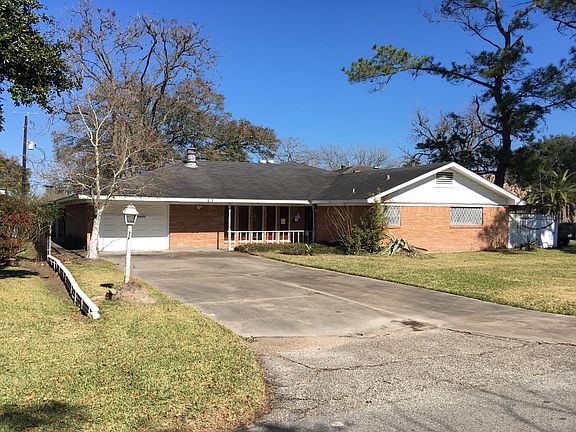 3rd image of 411 Vashti Dr